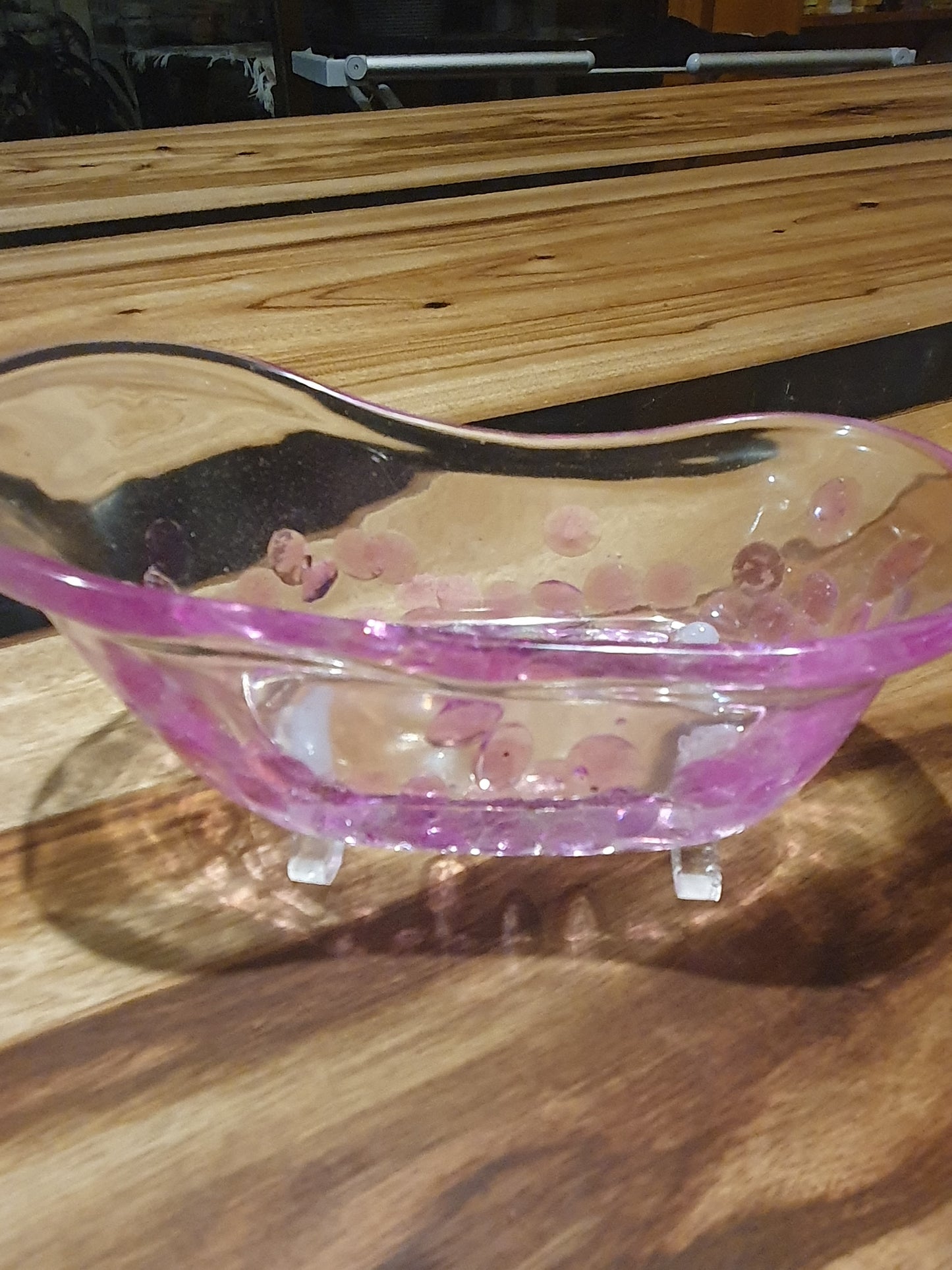 Resin bathtub soap holder