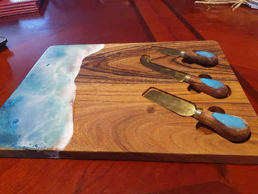 Serving board with3 cheese knives