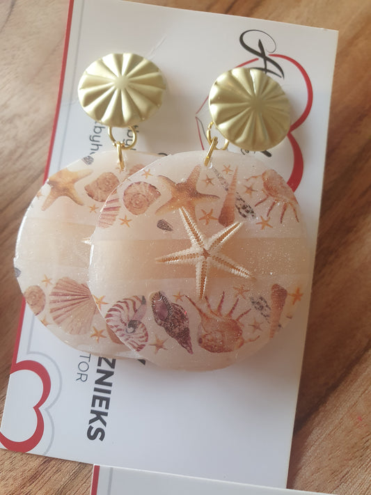 Polymer clay earrings-shell and star fish