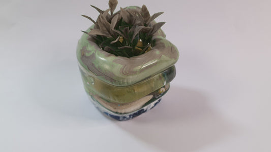 Clasped hands resin planter